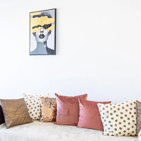 Apartment Artemis Salt 3br Mackenzie *